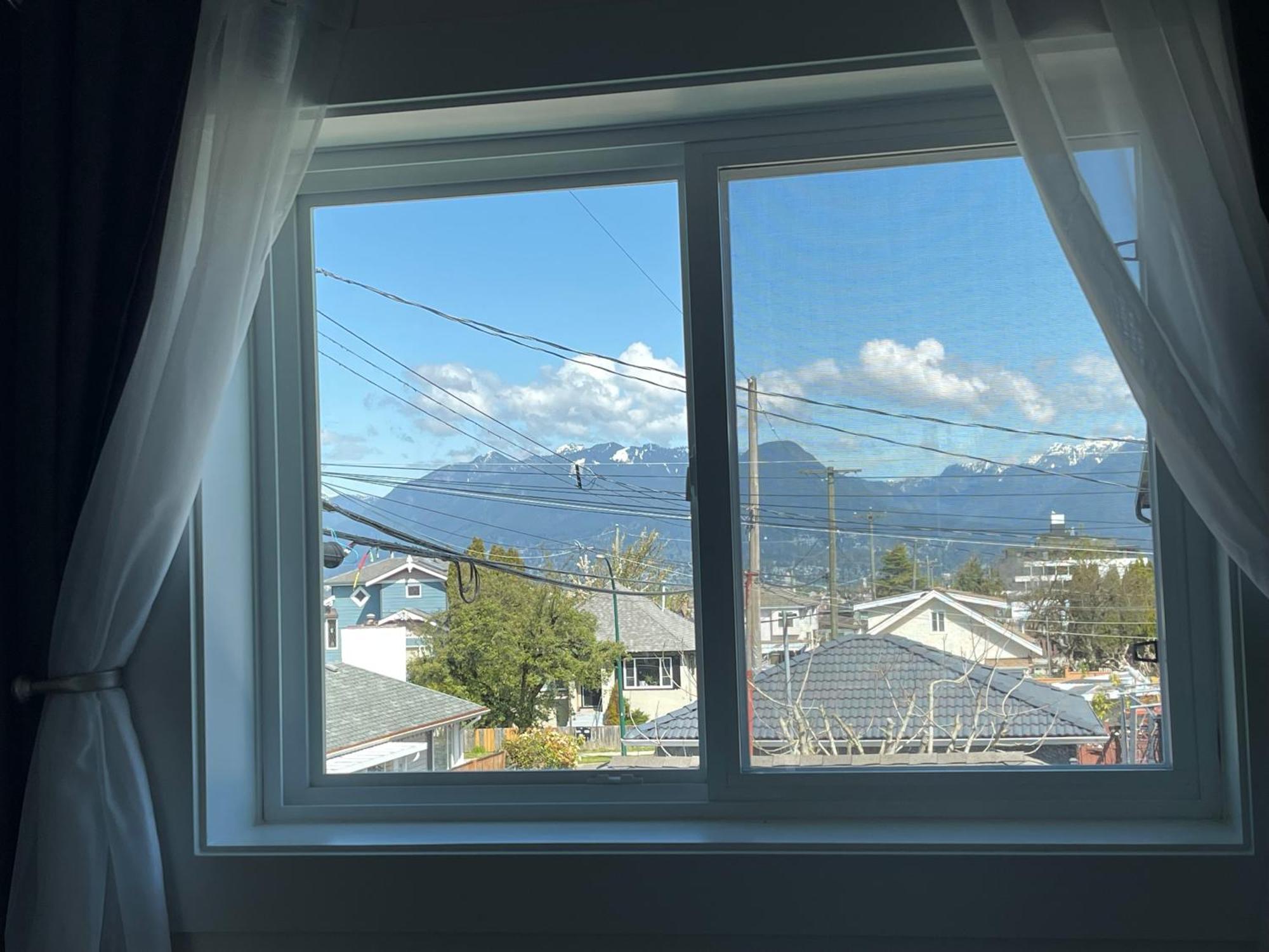 Entire New Cozy And Modern 2-Storey House Vancouver Eksteriør billede